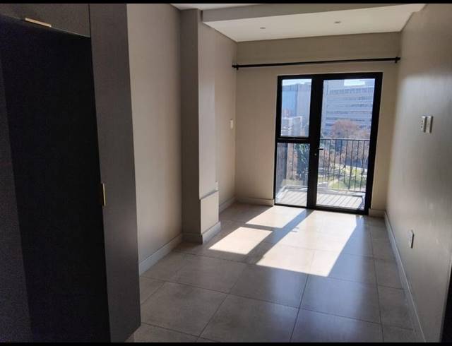1 BEDROOM PROPERTY TO RENT IN SANDTON CBD